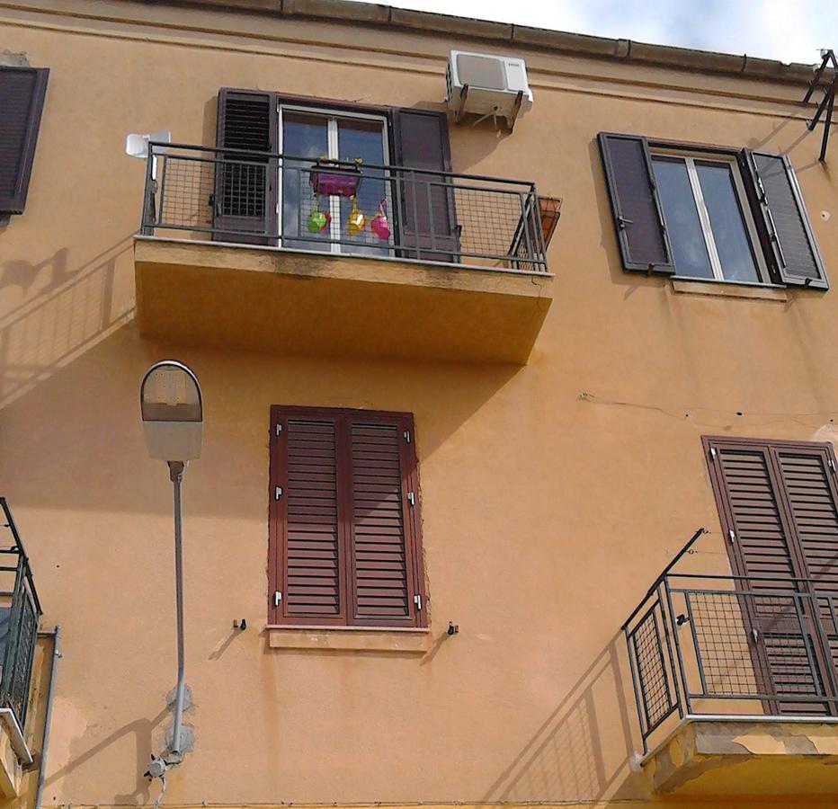 Bed And Breakfast Mielezenzero Agrigento Bagian luar foto